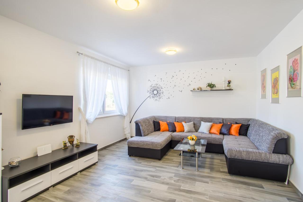 Casa Matea - 90 M From The Sea, New Private Swimming Pool Apartment Pula Exterior photo
